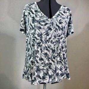 Ava &Viv White, Gray & Black Short Sleeve T-Shirt